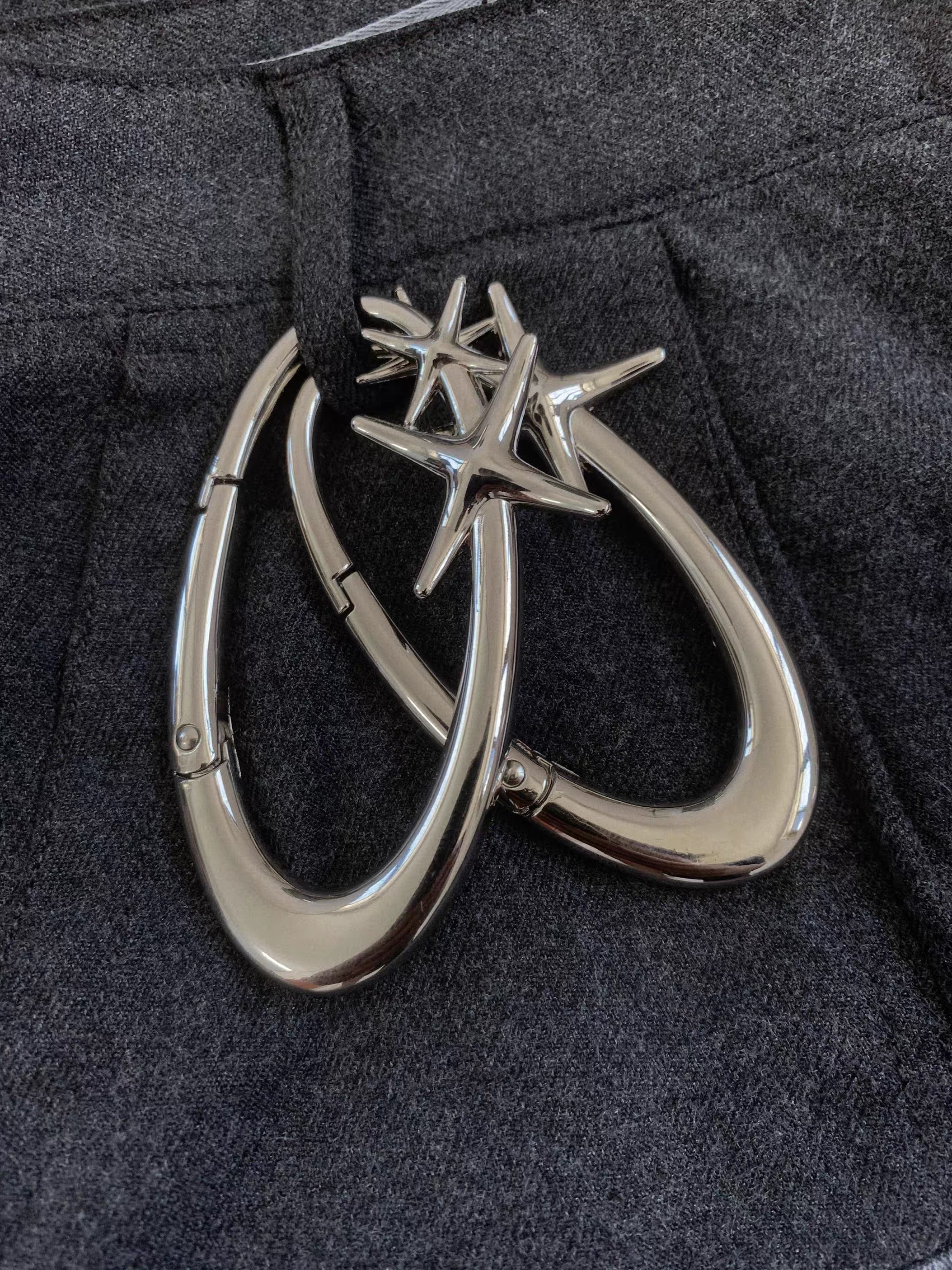Chrome Carabiner Metal Silver - Image 3