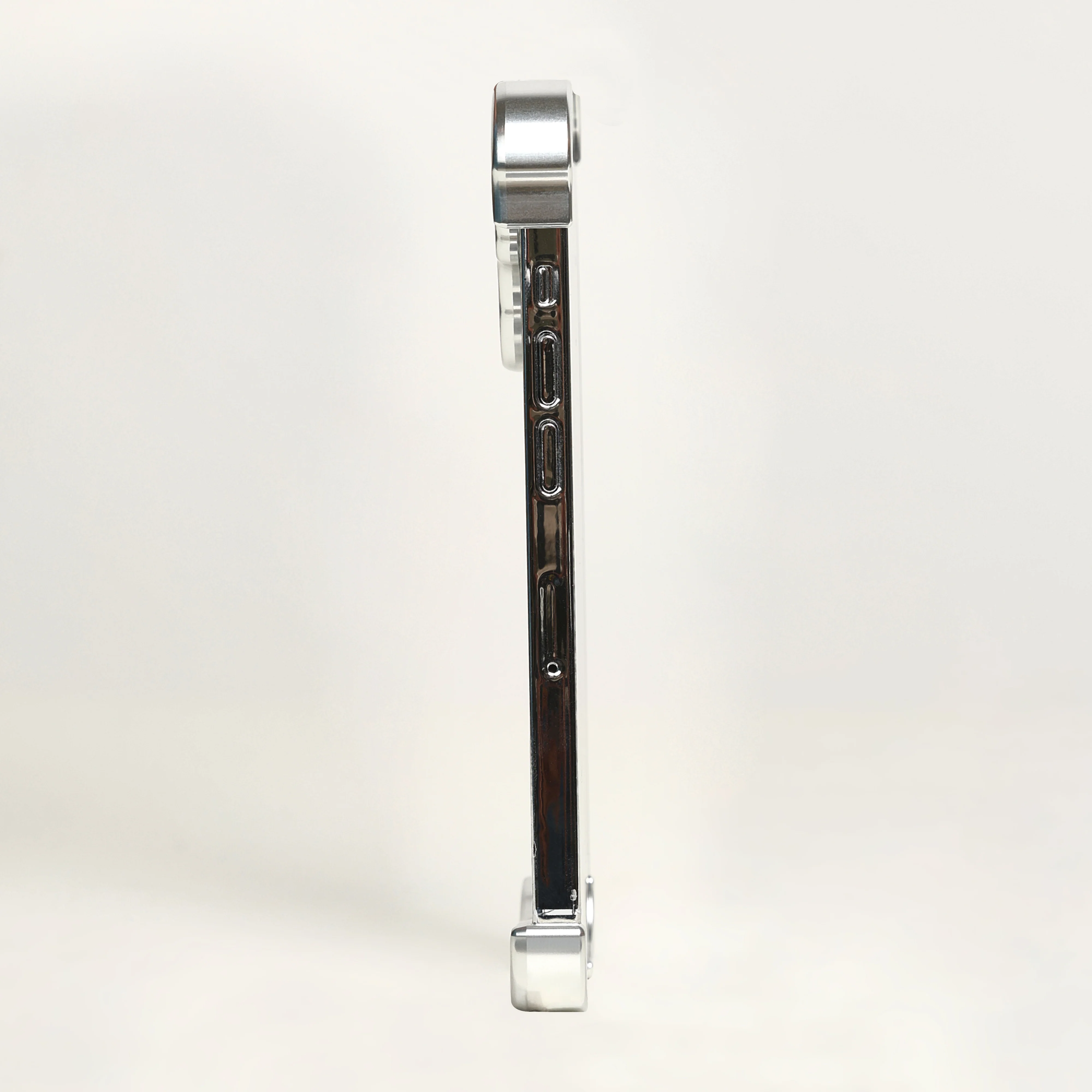 Minimalistic Alloy Bumber Black Frame With Camera Ring - Image 5